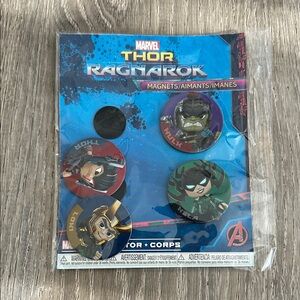 Marvel Thor Ragnarok Magnet Set - Blue, Green, Black